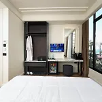 Adore 4*