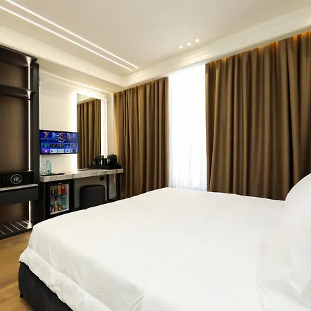 Adore Hotel