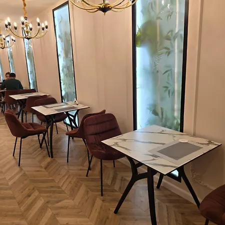 Adore Hotel 4*